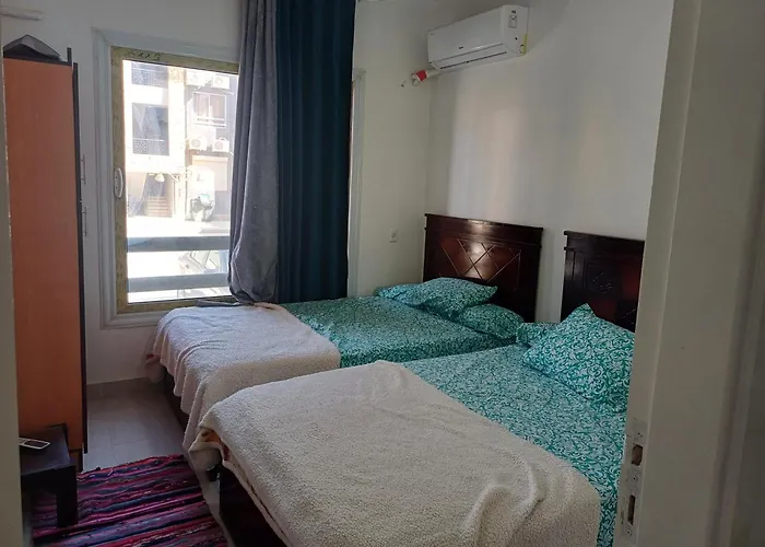 Alpesi faház بقرية بلومار السخنة للعائلات فقط For Famillies Only Ajn-Szuhna